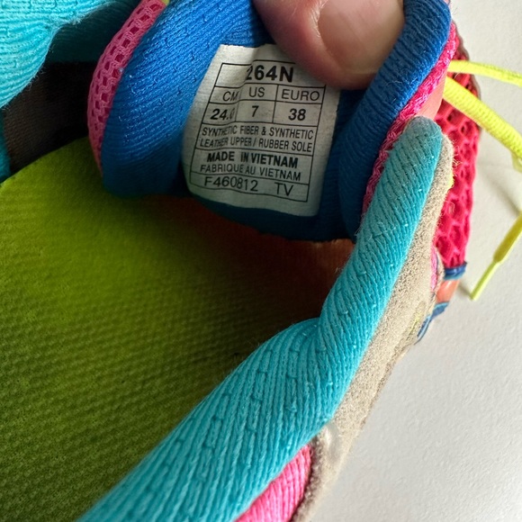 Asics T264N Gel Noosa shoes - Picture 2 of 6